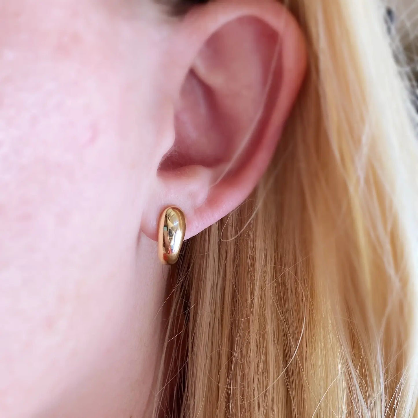 Polished Curved Stud Earrings