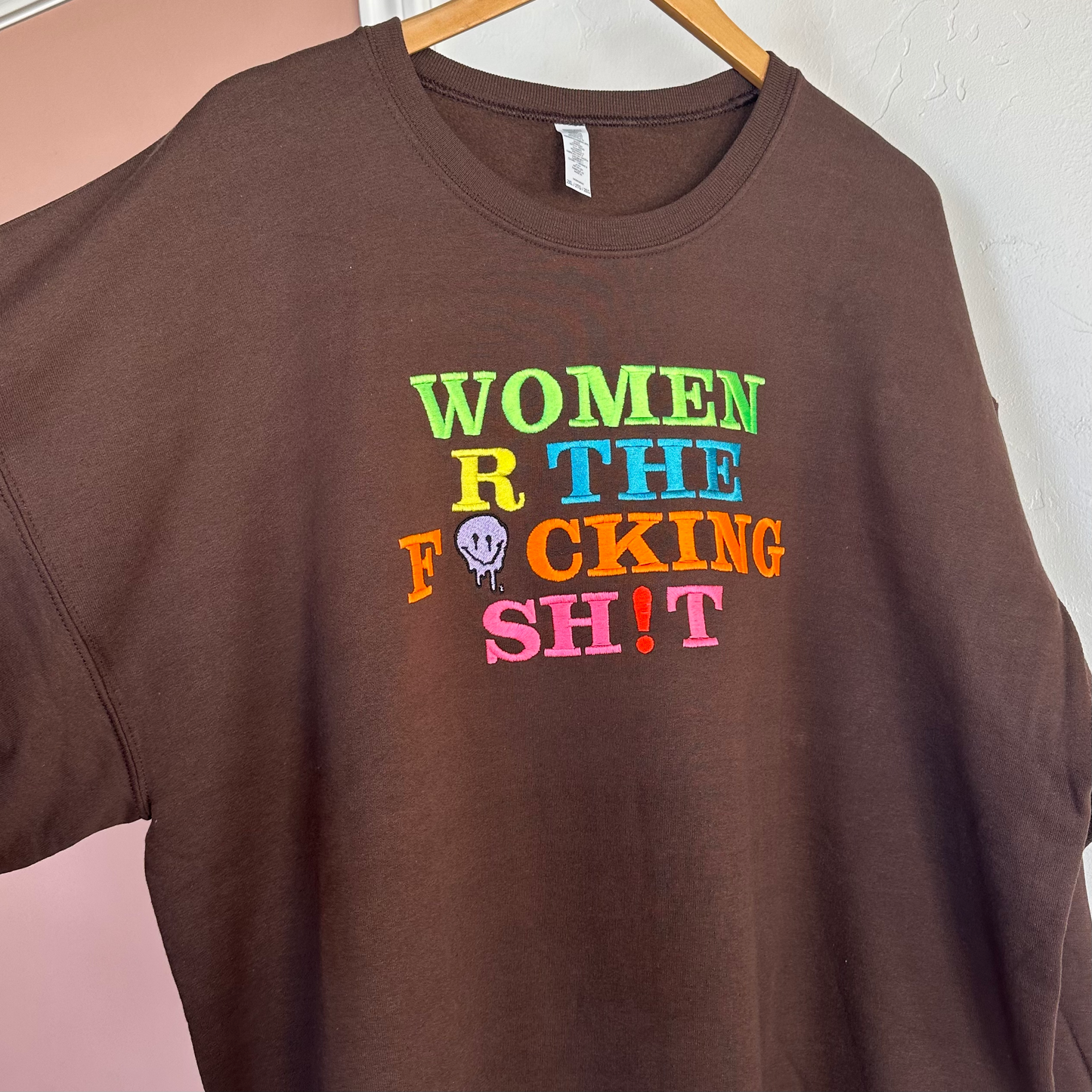Women Empowering Crewneck - Brown
