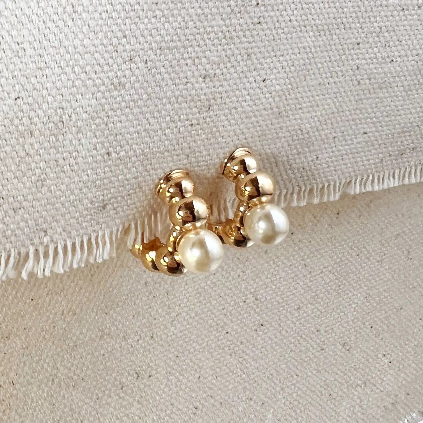 Beaded C-Hoop With Pearl